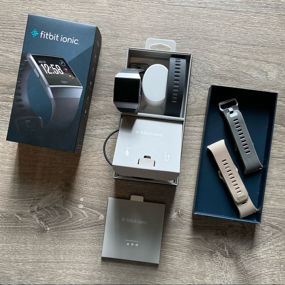 Fitbit Ionic Smartwatch with 2 extra bands